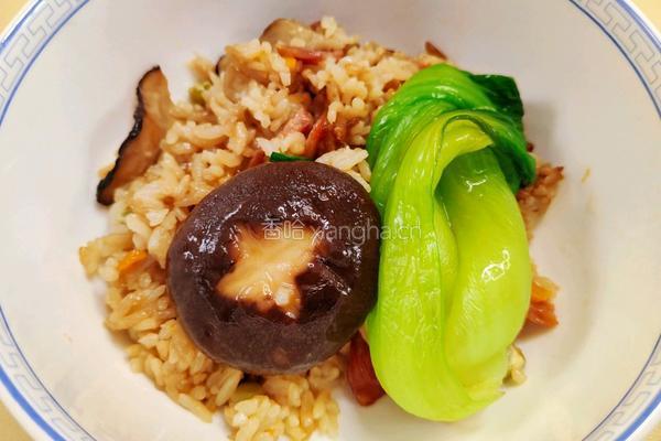 家常电饭煲版广式腊肠煲仔饭的做法图解6
