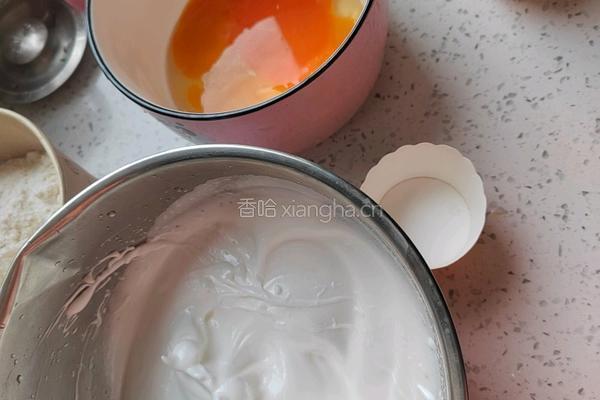 牛奶（草莓)蛋糕的做法图解2