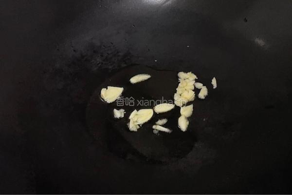 香菇炒荷兰豆的做法图解1