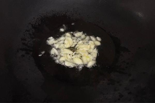 西兰花炒虾仁的做法图解5