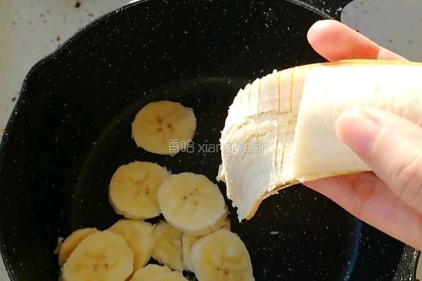 香蕉牛奶燕麦粥的做法图解1