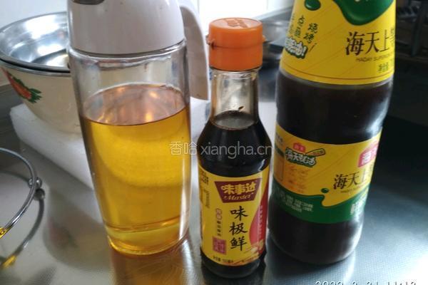 黄瓜青辣椒炒香干的做法图解3