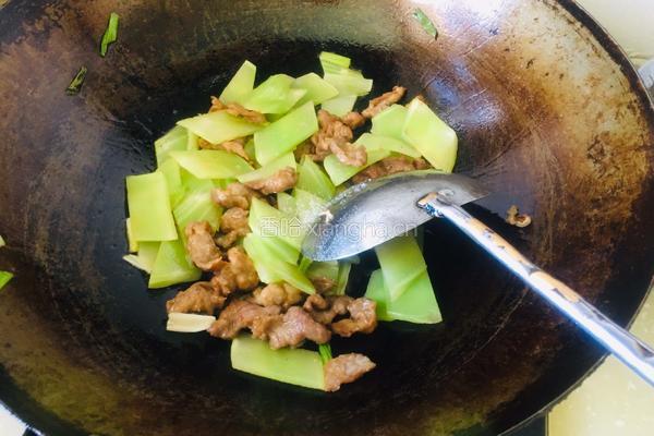 青笋过油肉的做法图解9