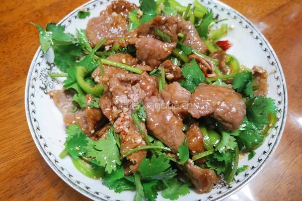 芫荽拌牛肉的做法图解7