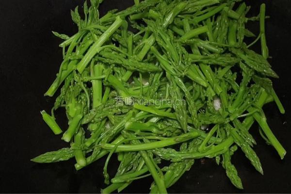 清炒芦笋尖的做法图解5
