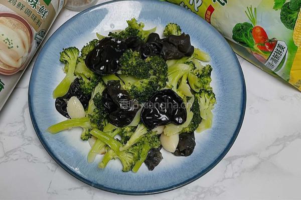 黑木耳炒西兰花的做法图解9