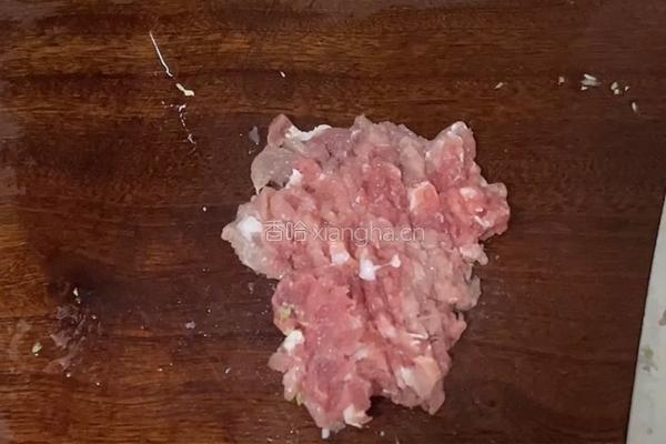 包菜瘦肉粥的做法图解1
