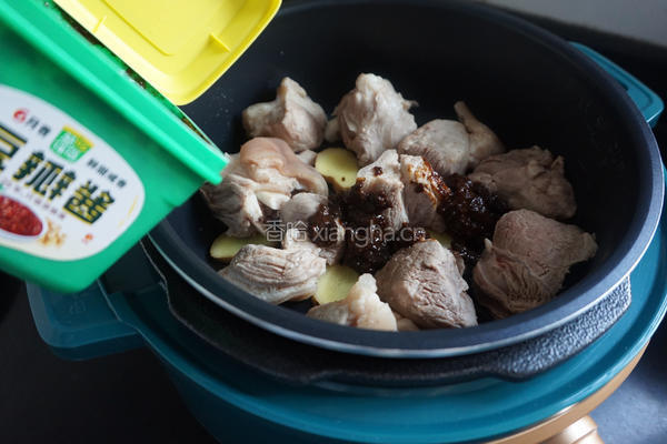 木耳炖肉 的做法图解5