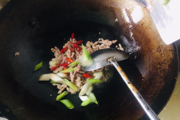 蒜苔生炒肉丝的做法图解5