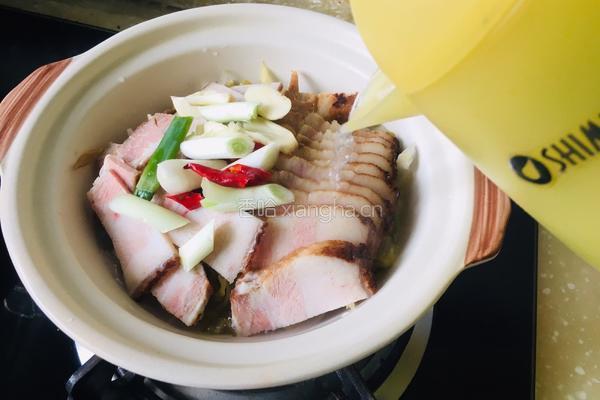 砂锅酸菜红烧肉的做法图解4