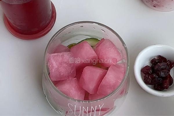 蔓越莓青柠气泡水的做法图解4