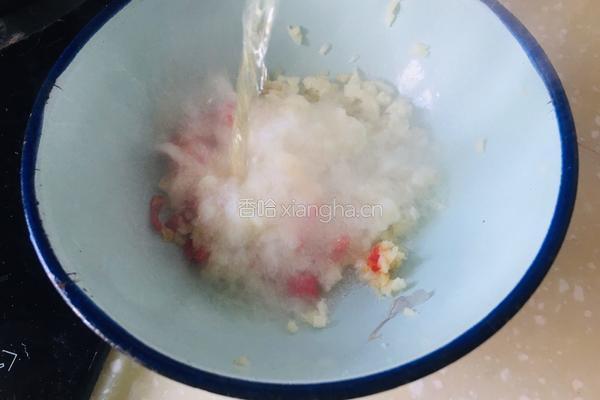 蒜蓉粉丝金针菇蒸开背虾的做法图解1