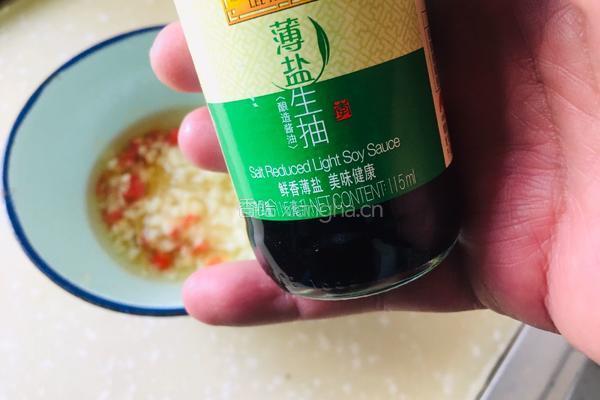 蒜蓉粉丝金针菇蒸开背虾的做法图解2