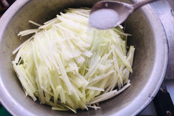 苤蓝大肉水饺的做法图解2