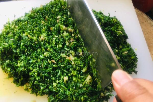荠菜大肉水饺的做法图解5