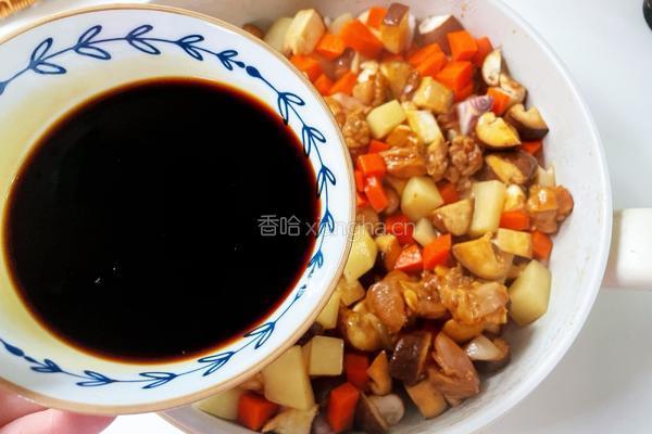 香菇鸡腿肉焖饭的做法图解9