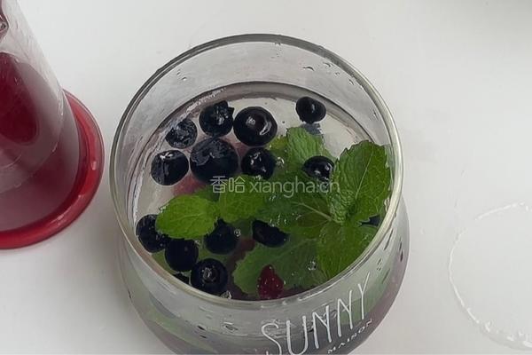 蓝莓蔓越莓冰粉的做法图解6