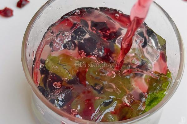 蓝莓蔓越莓冰粉的做法图解8