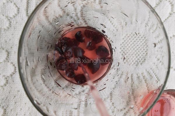 蔓越莓饮料的做法图解2