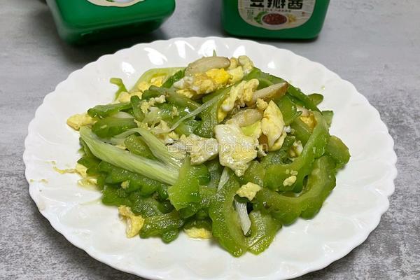 鸡蛋苦瓜的做法图解12
