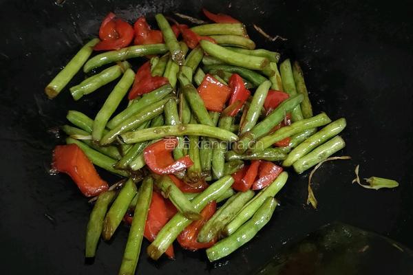 酱炒红椒长豆的做法图解12
