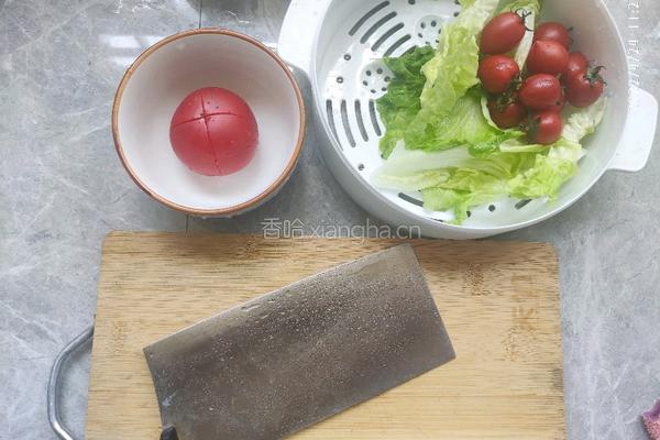 番茄生菜意面的做法图解1