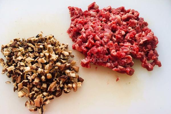 香菇牛肉酱的做法图解3
