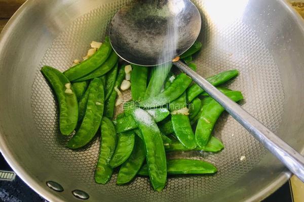 清炒荷兰豆的做法图解6