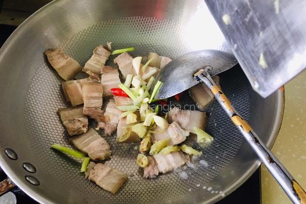 莲花白回锅肉的做法图解4
