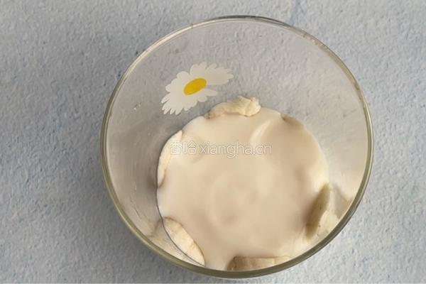 草莓香蕉酸奶杯的做法图解7