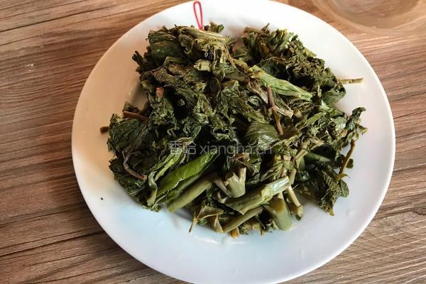香椿炒鸡蛋的做法图解2