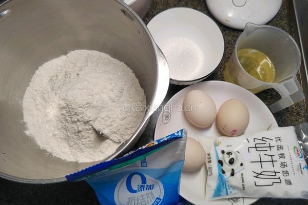 自制风味液种椰蓉排包的做法图解1