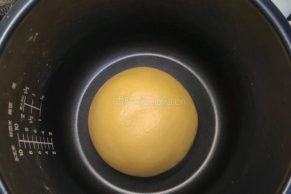 自制风味液种椰蓉排包的做法图解6