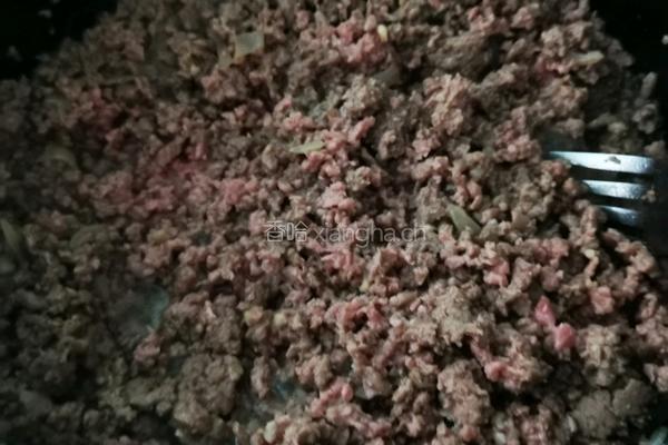 熬制牛肉香辣酱的做法图解4