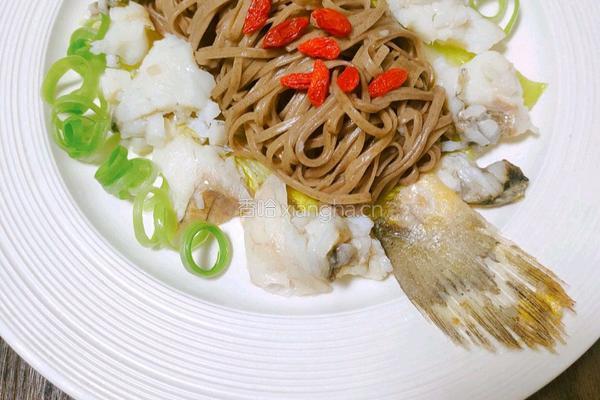 黄鱼煨面的做法图解11