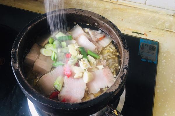 砂锅酸菜白肉的做法图解9