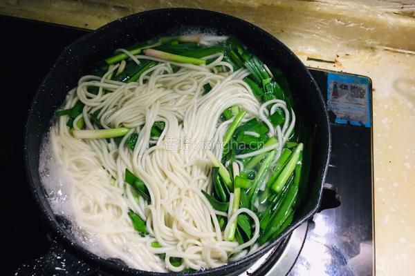 油泼辣子拌面的做法图解4