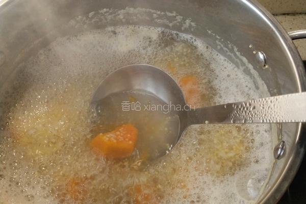 南瓜小米粥的做法图解3