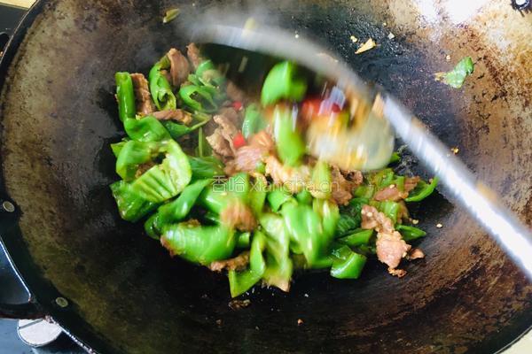 辣椒炒肉片的做法图解11