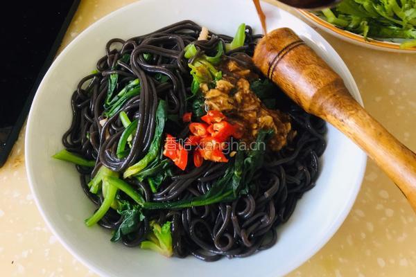 蕨根粉拌菠菜的做法图解8