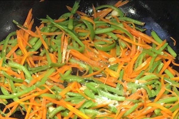 苋菜梗胡萝卜炒肉丝的做法图解12