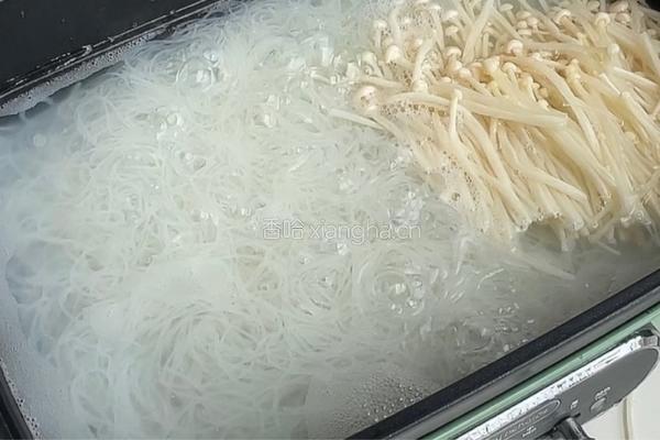 虾仁米粉的做法图解3