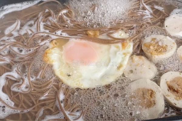 肉丸荞麦面的做法图解8
