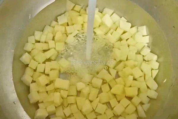 肉末炒土豆的做法图解2