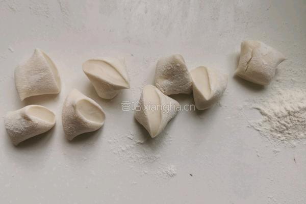韭菜鸡蛋木耳蒸饺的做法图解13