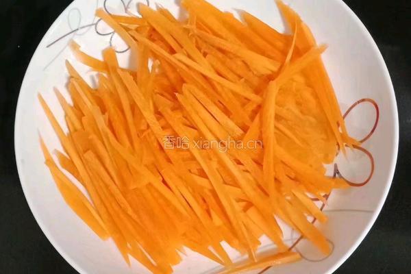 胡萝卜鸡蛋卷饼的做法图解2