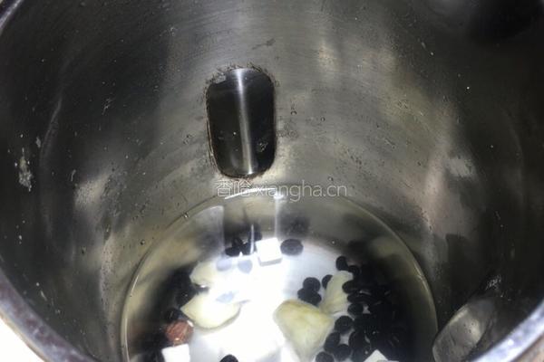 养生豆浆营养早餐的做法图解1