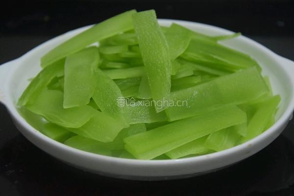莴笋炒肉片的做法图解2