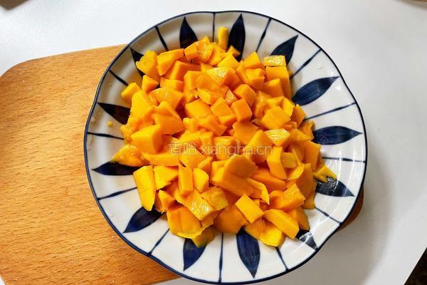 芒果啵啵冰麻薯的做法图解2