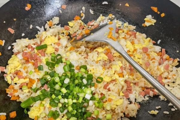 虾仁蛋炒饭的做法图解12